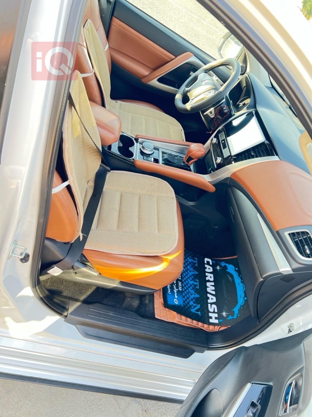 ميتسوبيشي باجيرو سبورت